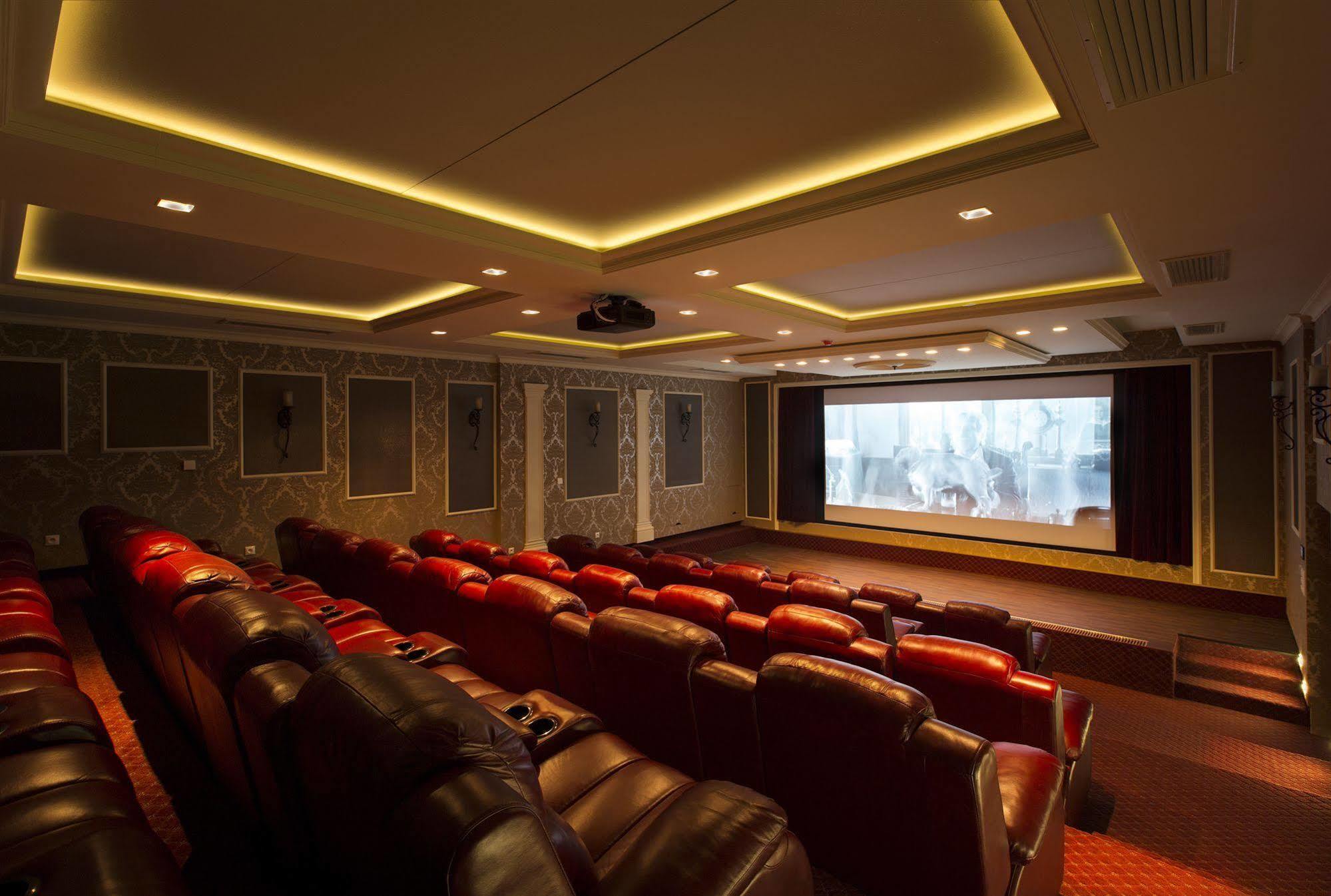Hotel Dvorana 4*